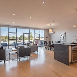 Captivating Quinpool Loft With Massive Terrace Apartment Halifax