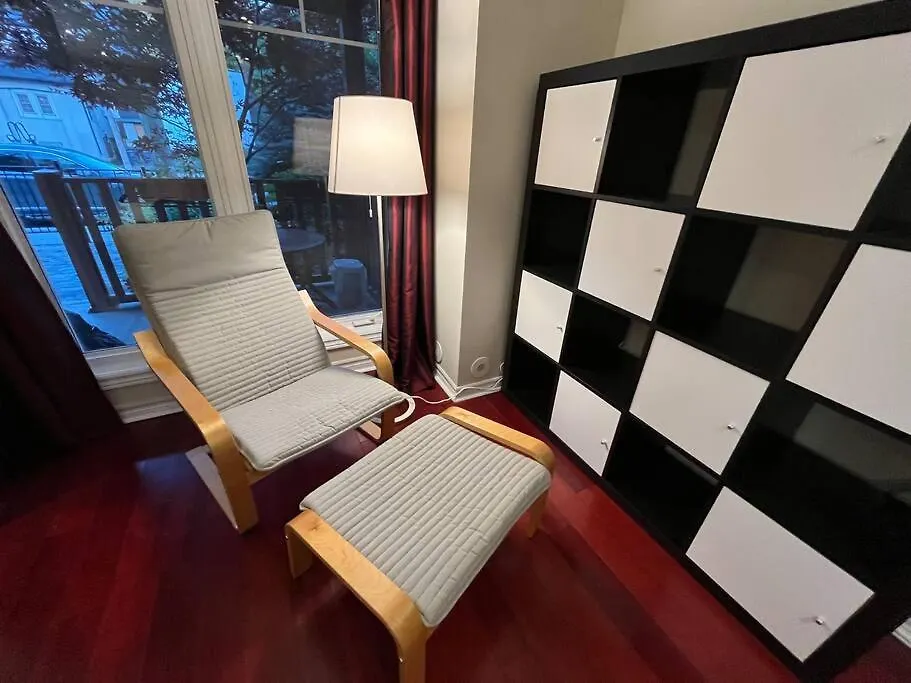 Apartment Beach Studio With Private Detached Bathroom Toronto Canada