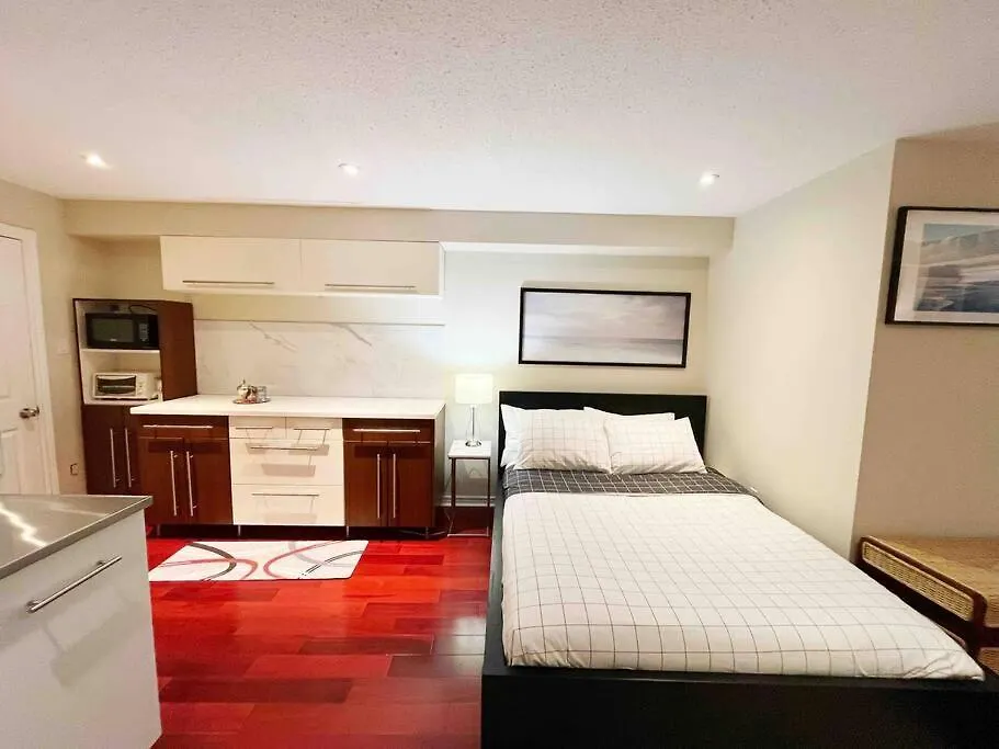 Beach Studio With Private Detached Bathroom Toronto 0*,