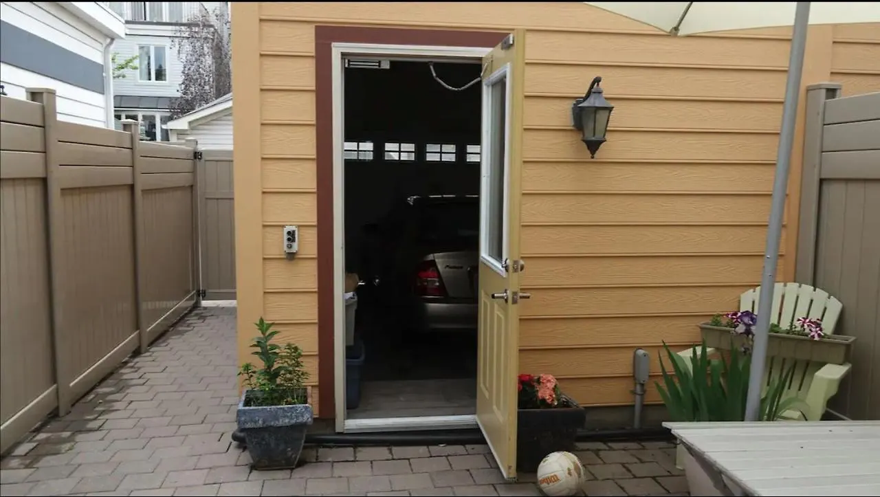 Beach Studio With Private Detached Bathroom Toronto 0*,